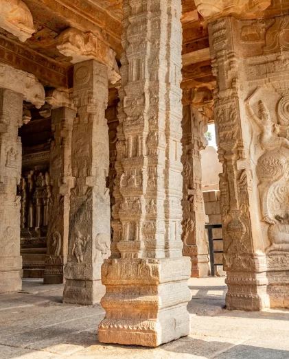 Hanging Pillar in Lepakshi Temple
