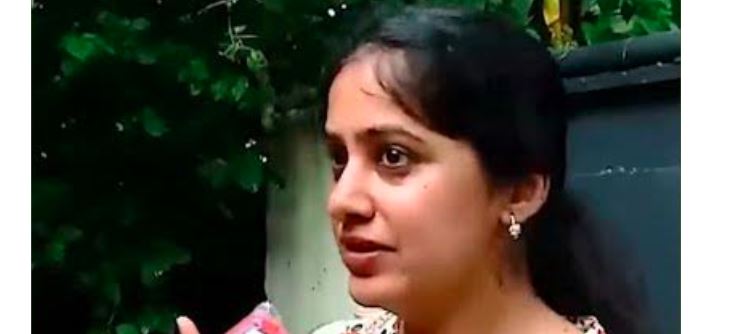 Video “നന്മയുള്ളവൻ അനീസ്”; നഷ്ടപ്പെട്ടെന്ന് കരുതിയ പത്ത് പവൻ തിരികെ ഏൽപ്പിച്ചു