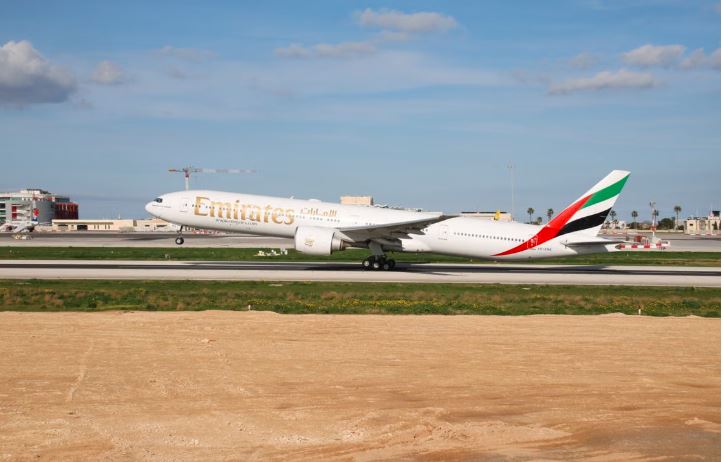 emirates flight in takeoff