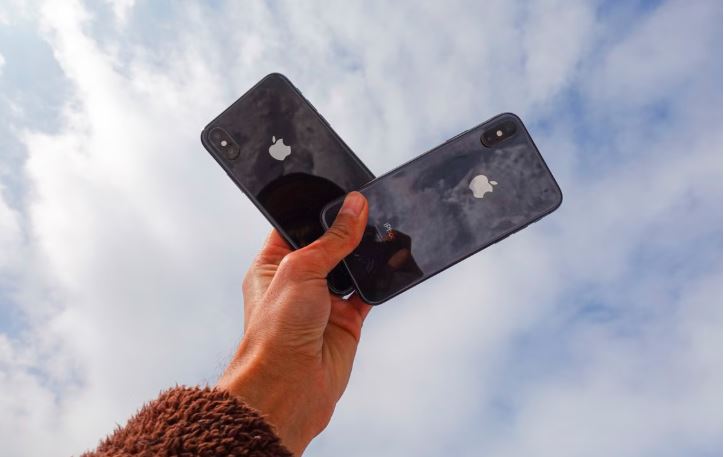 iPhone holding in hand